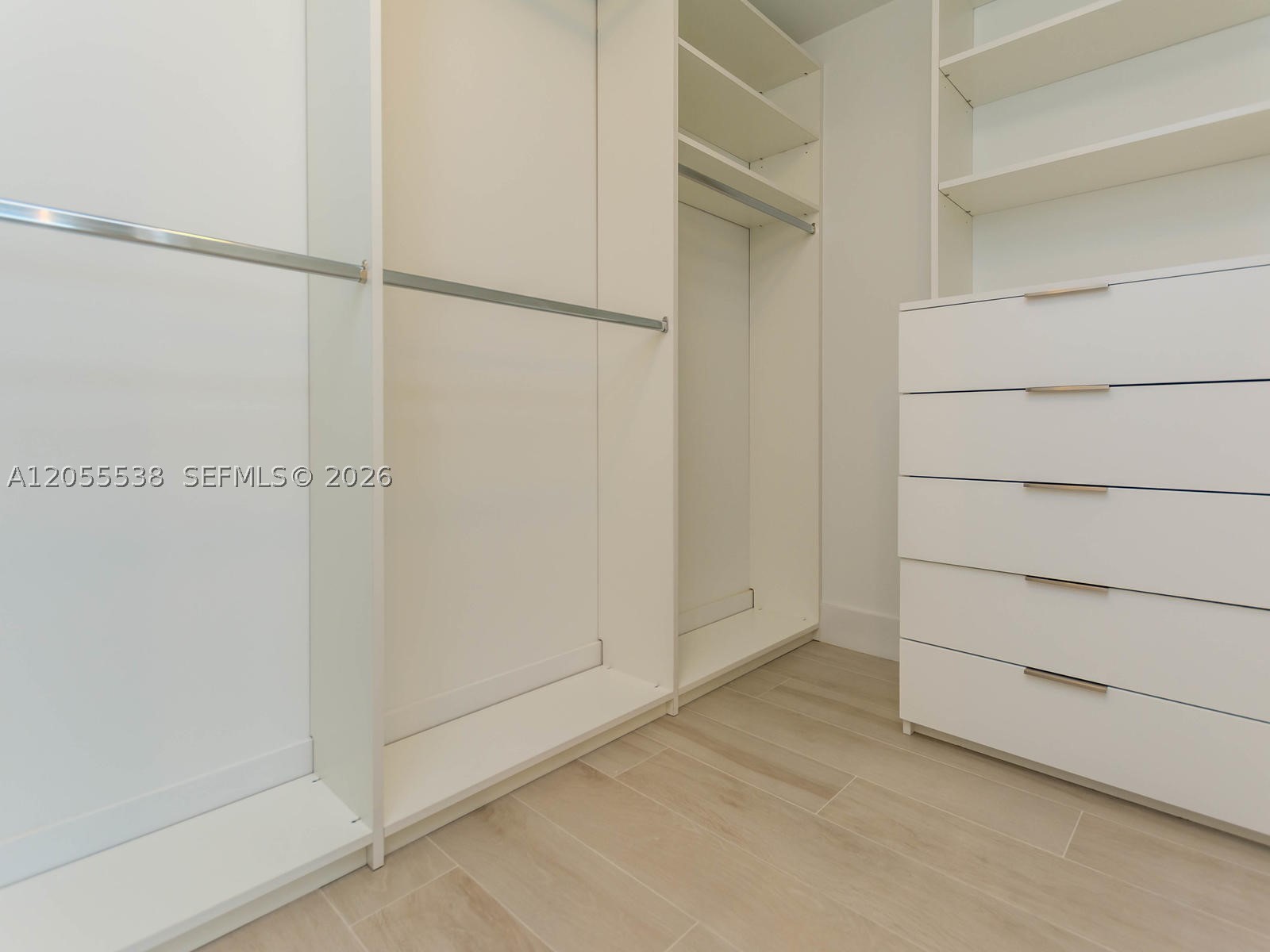 THE HARBOUR NORTH CONDO - Residential