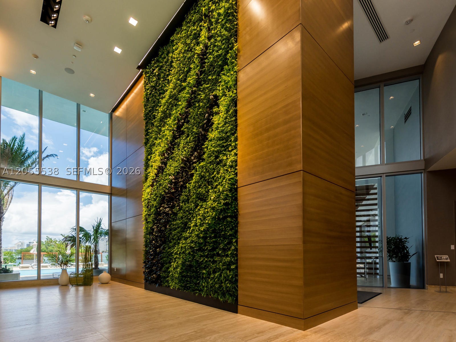THE HARBOUR NORTH CONDO - Residential