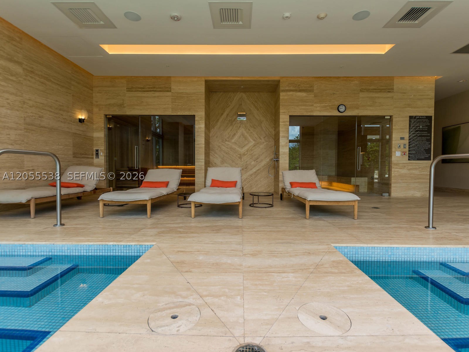 THE HARBOUR NORTH CONDO - Residential