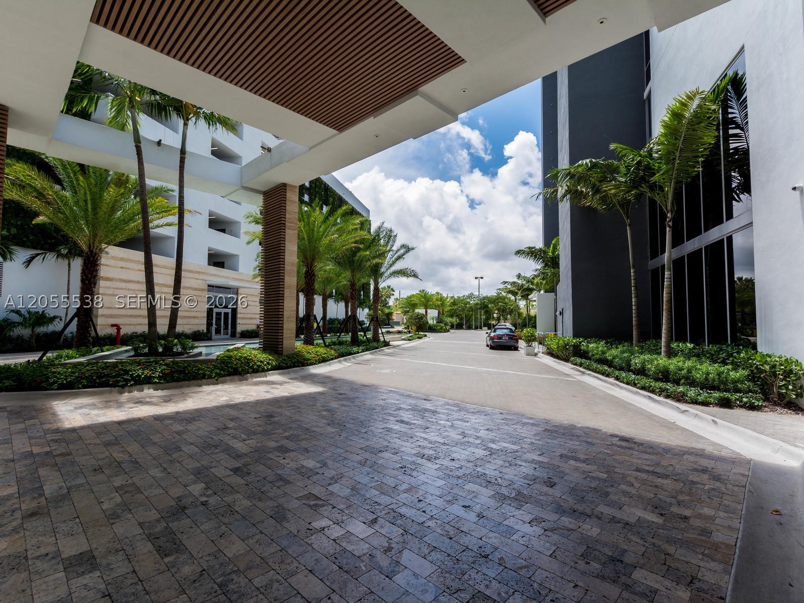 THE HARBOUR NORTH CONDO - Residential