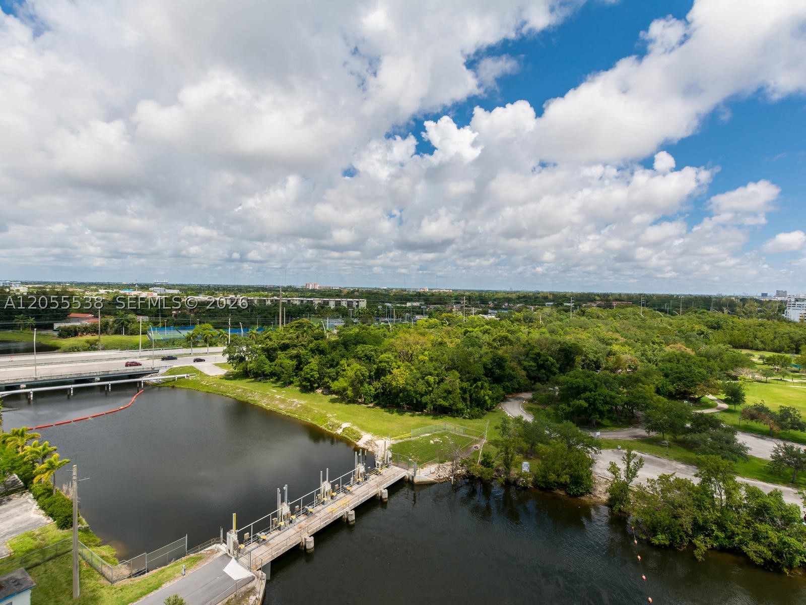 THE HARBOUR NORTH CONDO - Residential