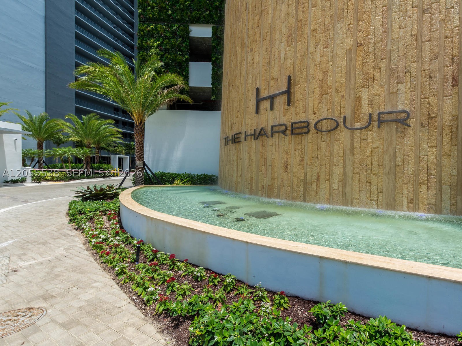 THE HARBOUR NORTH CONDO - Residential