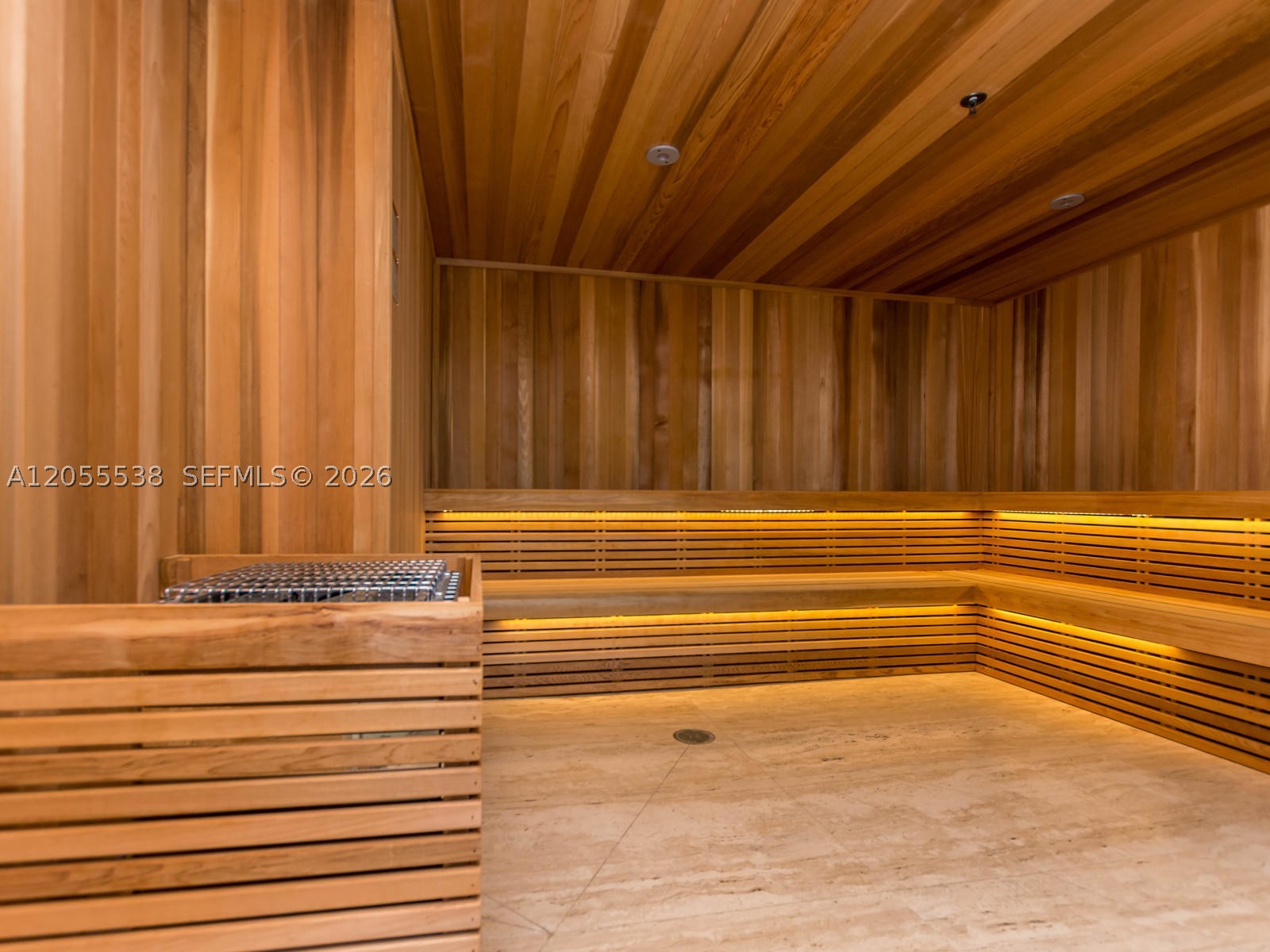 THE HARBOUR NORTH CONDO - Residential
