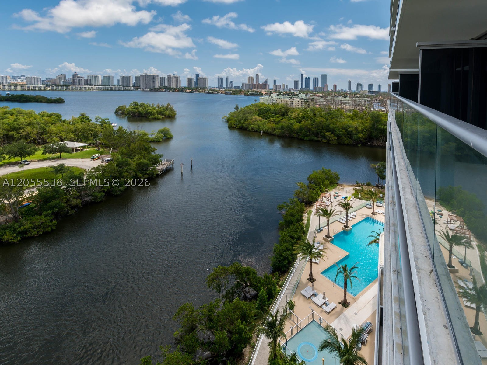 THE HARBOUR NORTH CONDO - Residential