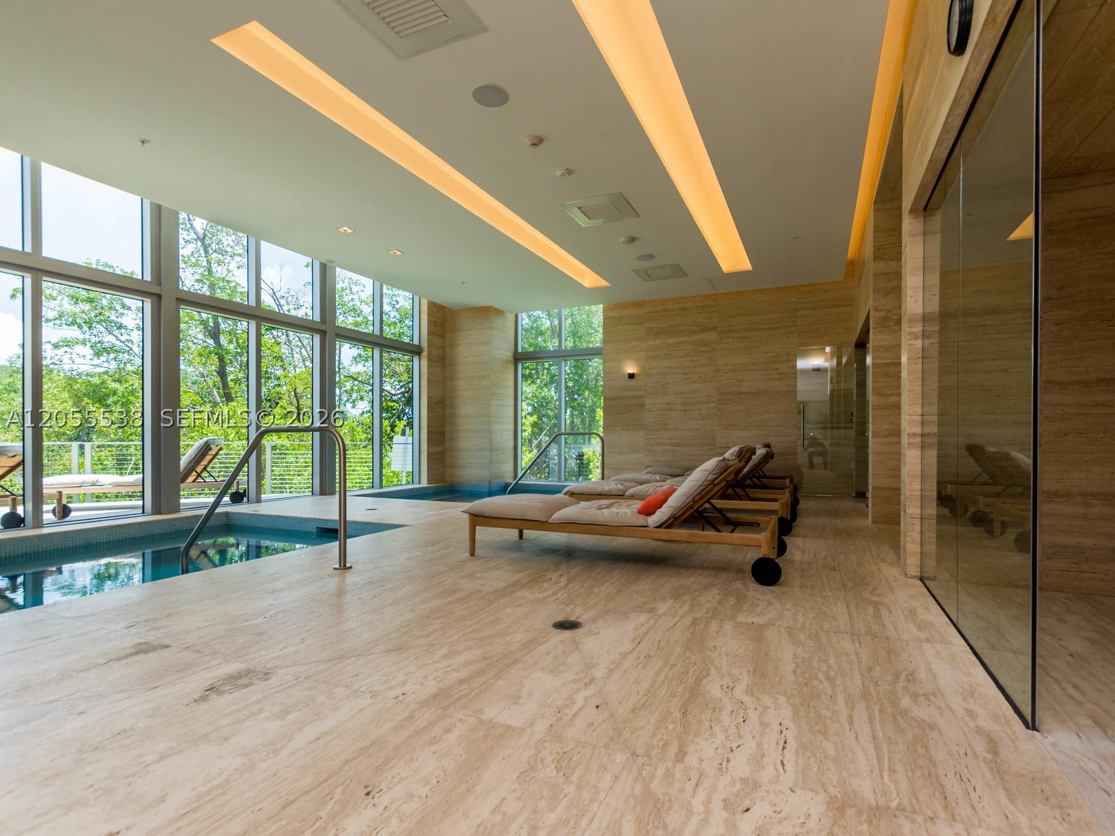 THE HARBOUR NORTH CONDO - Residential