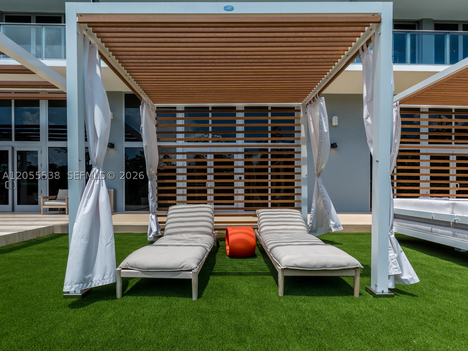THE HARBOUR NORTH CONDO - Residential