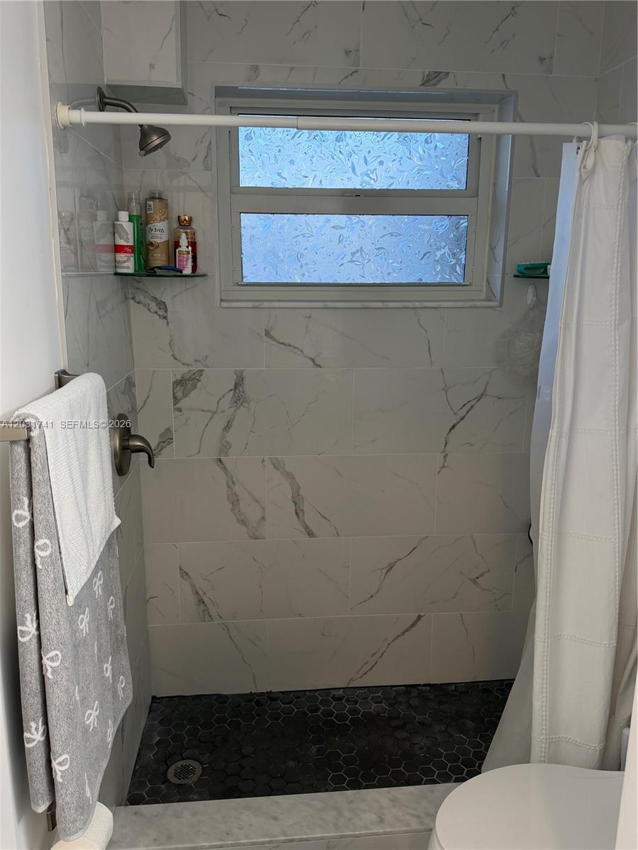 Astor condominium - Residential