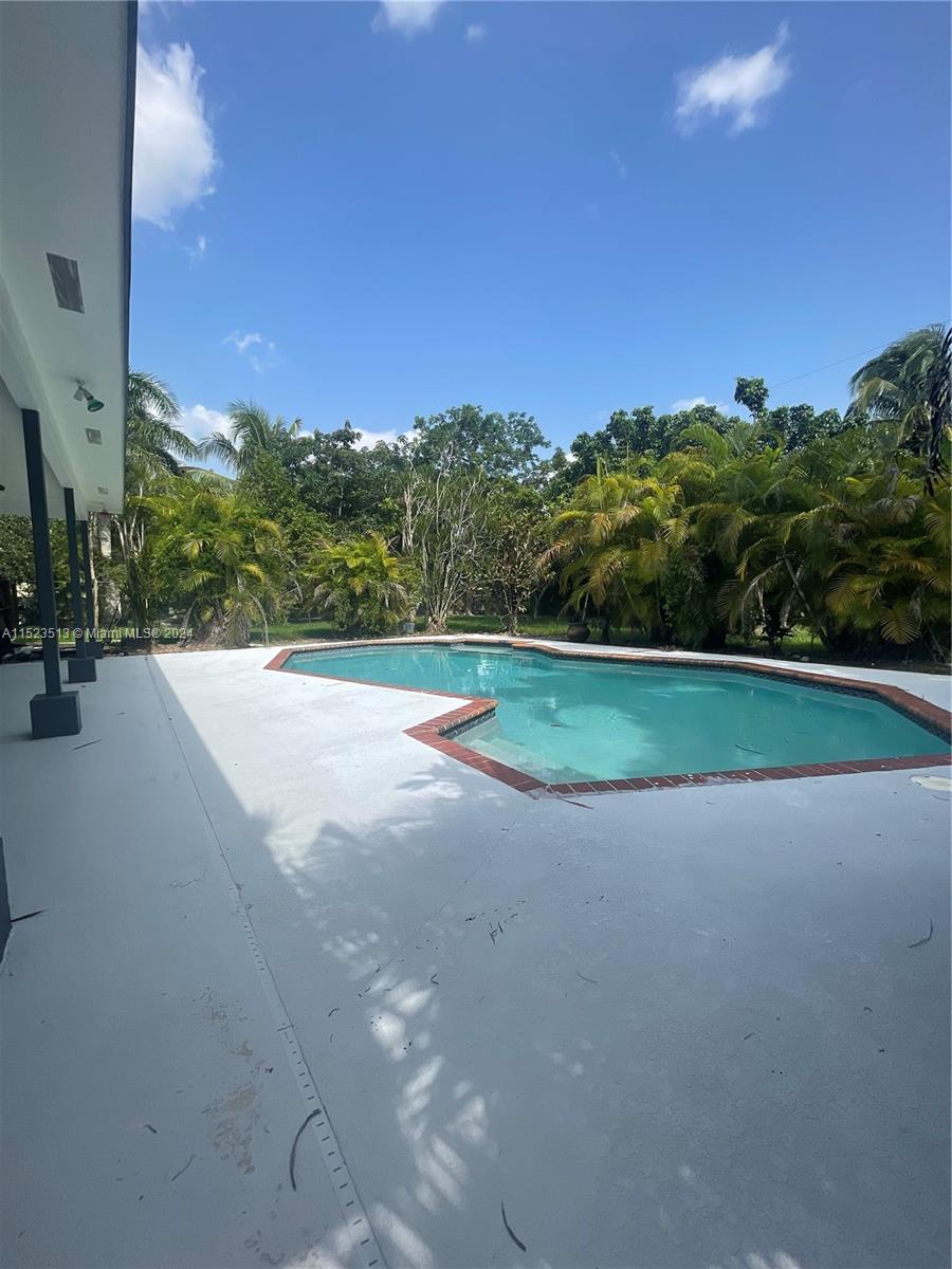 CLUB MANOR - Residential Lease