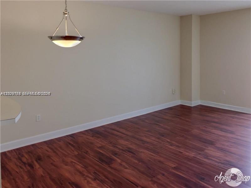 DOUGLAS GRAND CONDO - Residential Lease