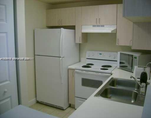 DOUGLAS GRAND CONDO - Residential Lease