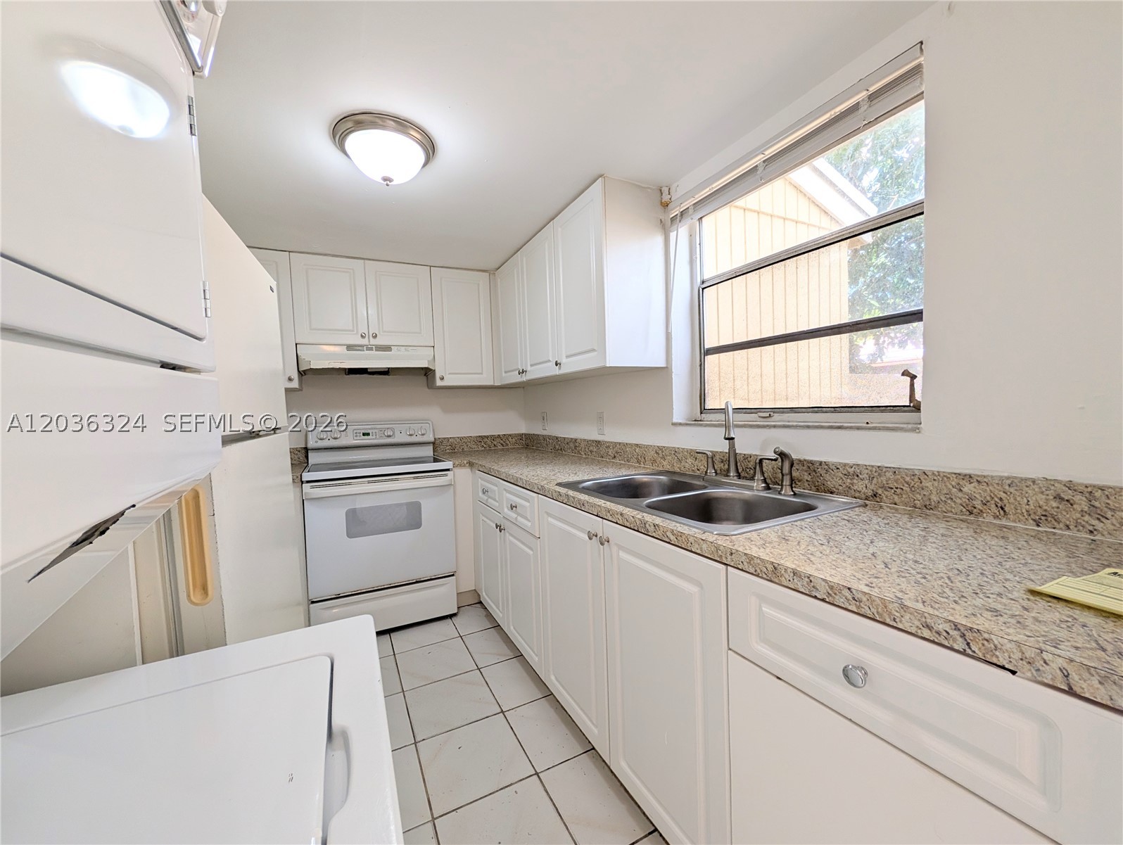MOWRY VILLAS - Residential Lease