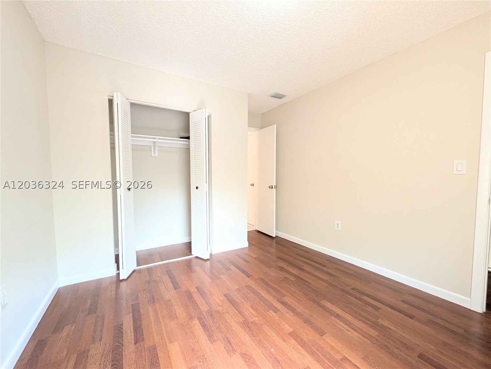 MOWRY VILLAS - Residential Lease