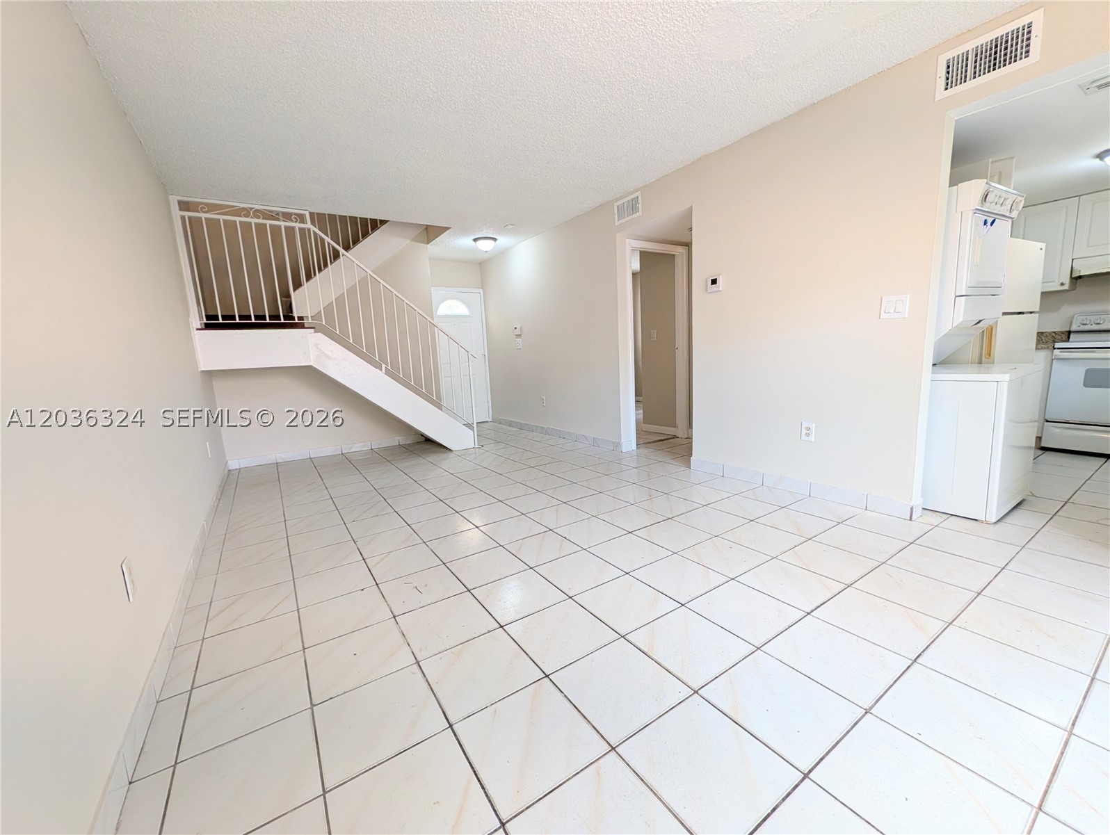 MOWRY VILLAS - Residential Lease