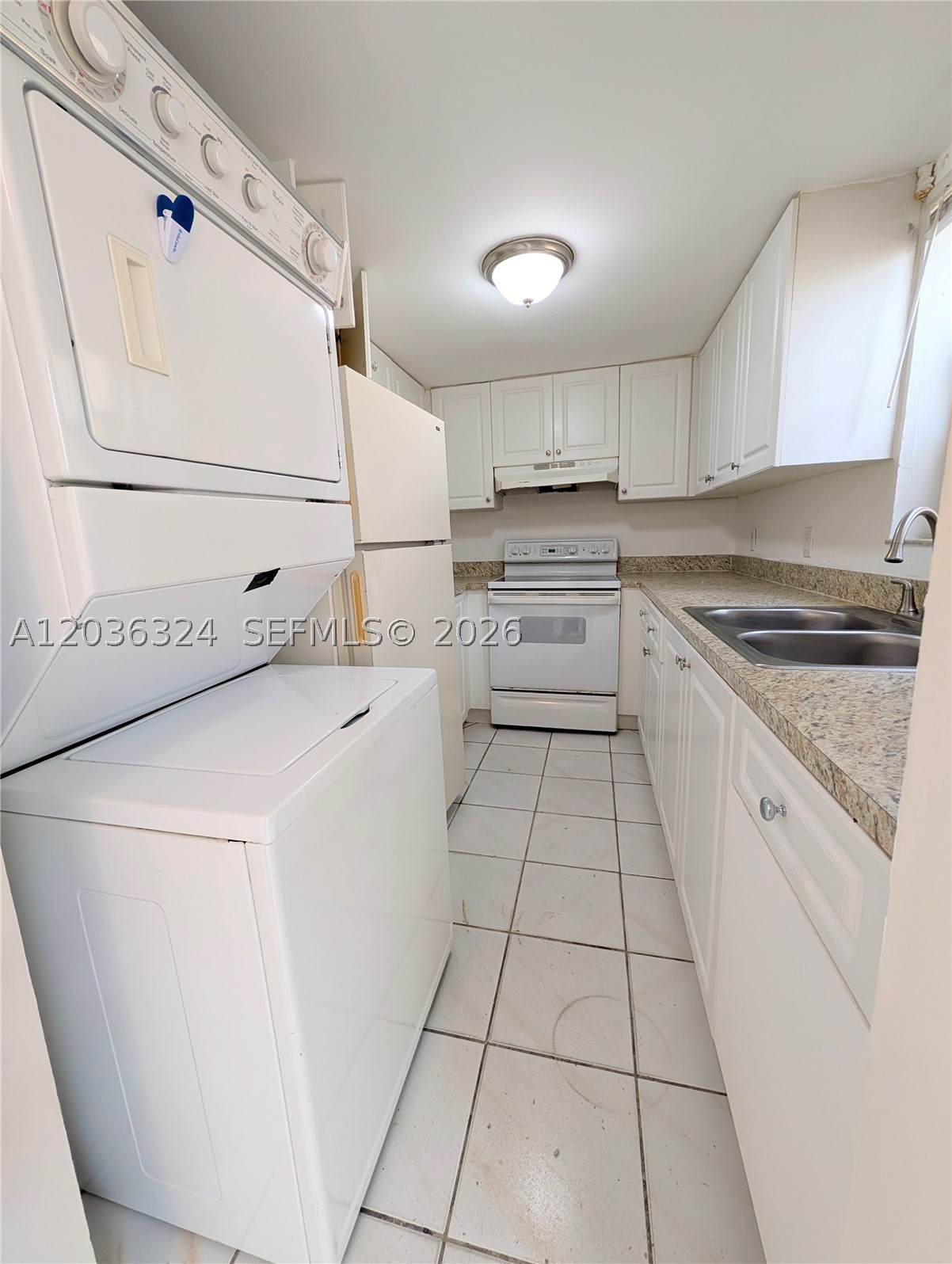 MOWRY VILLAS - Residential Lease