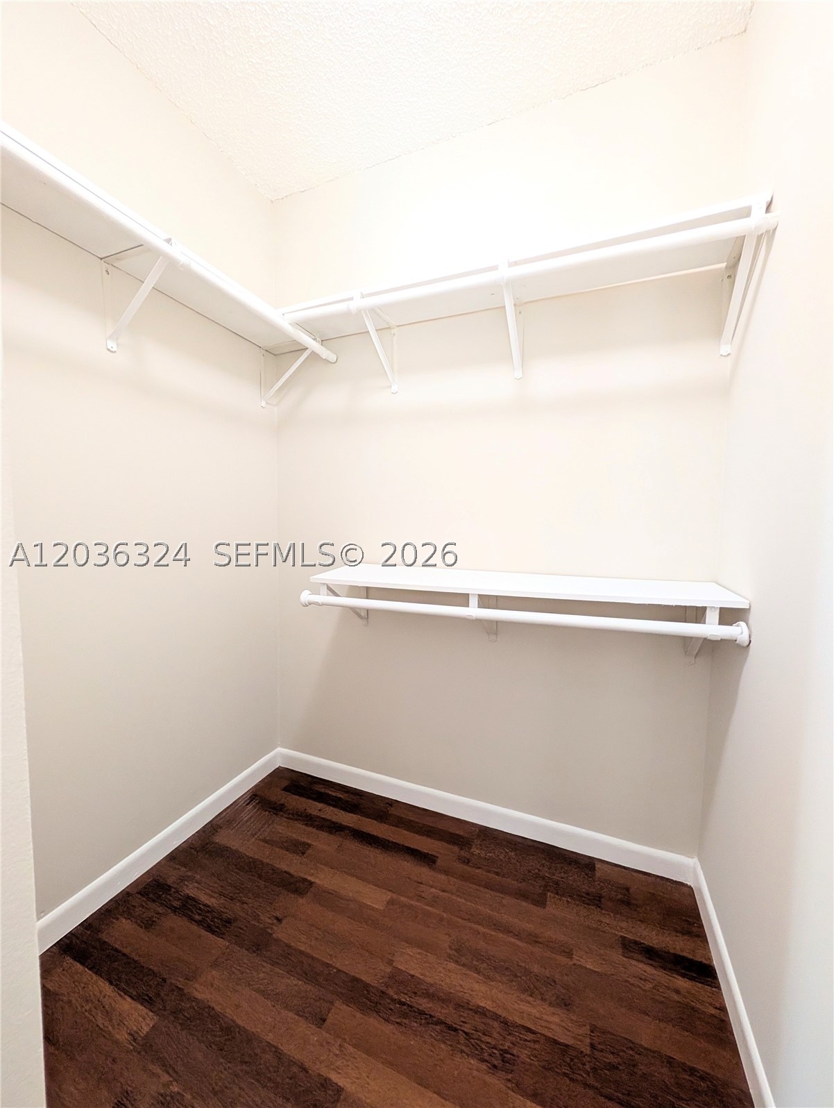 MOWRY VILLAS - Residential Lease