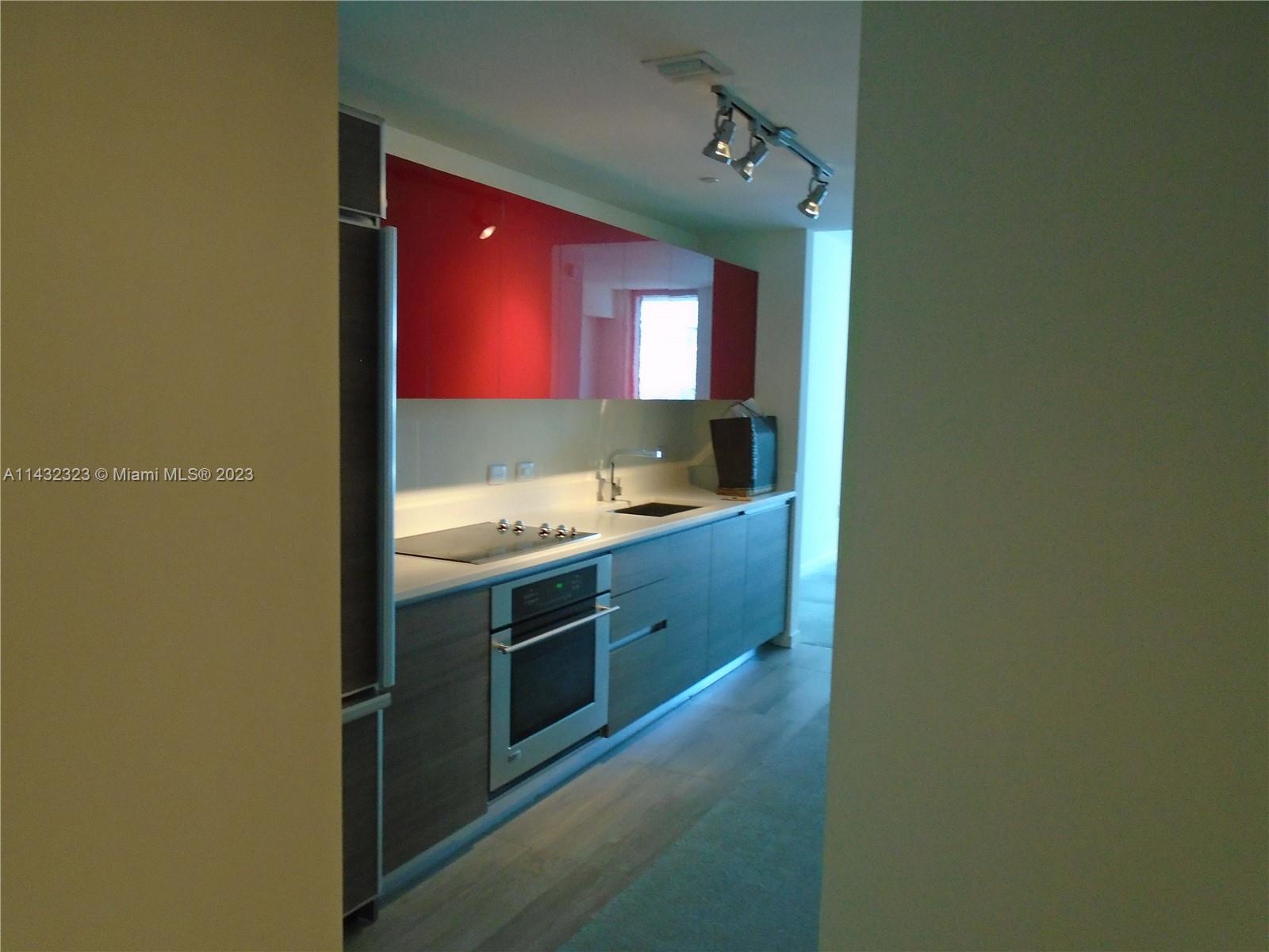 1100 MILLECENTO RESIDENCE - Residential Lease