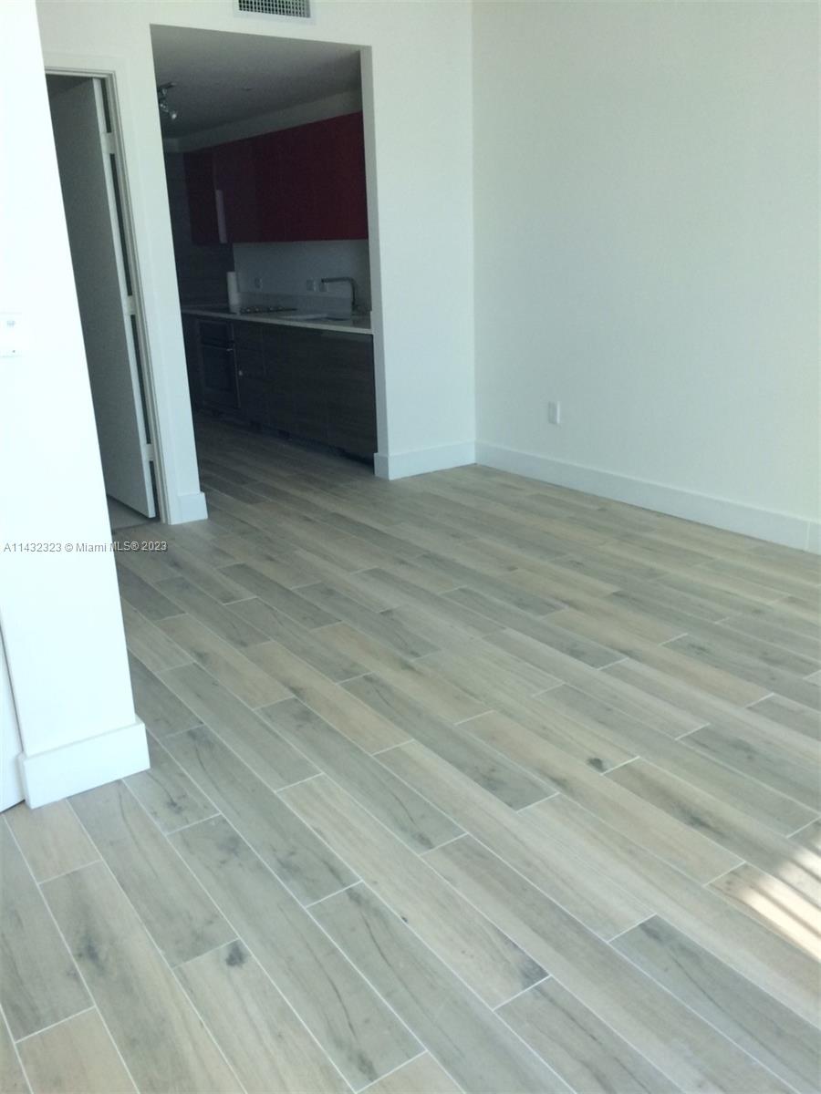 1100 MILLECENTO RESIDENCE - Residential Lease