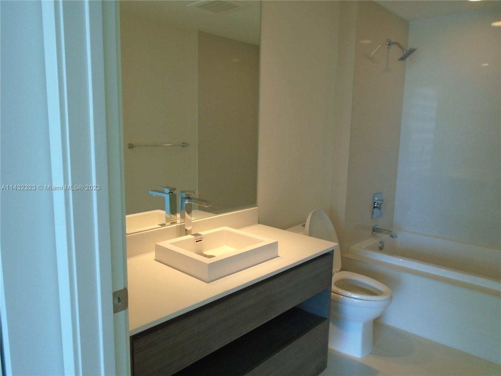 1100 MILLECENTO RESIDENCE - Residential Lease