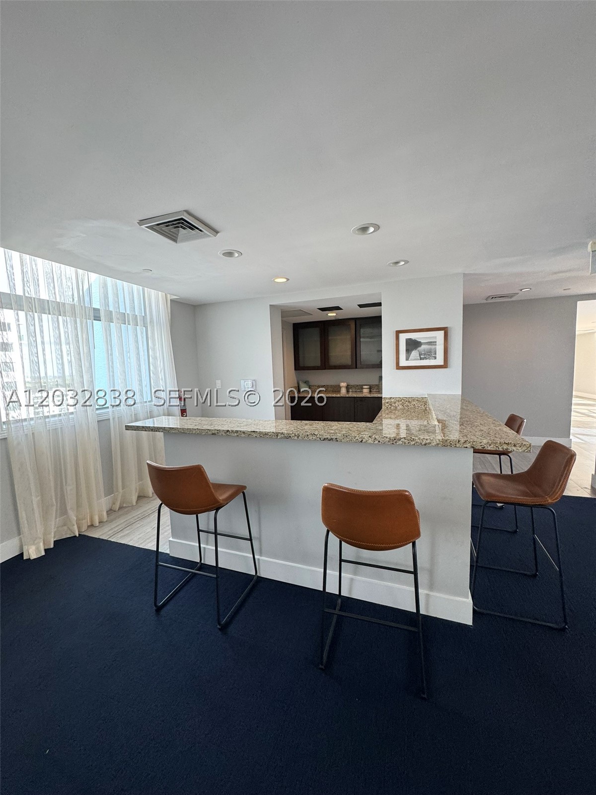 HOLLYWOOD STATION RES CON - Residential Lease