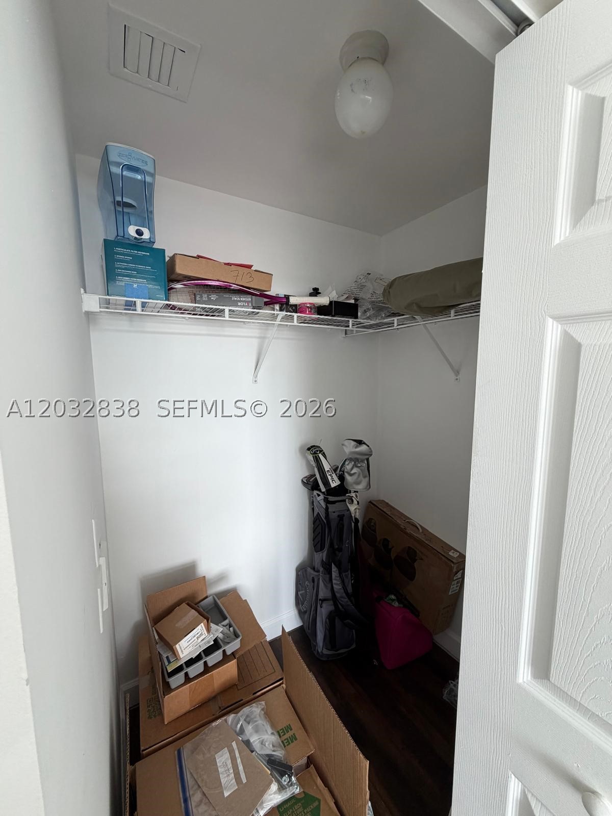 HOLLYWOOD STATION RES CON - Residential Lease