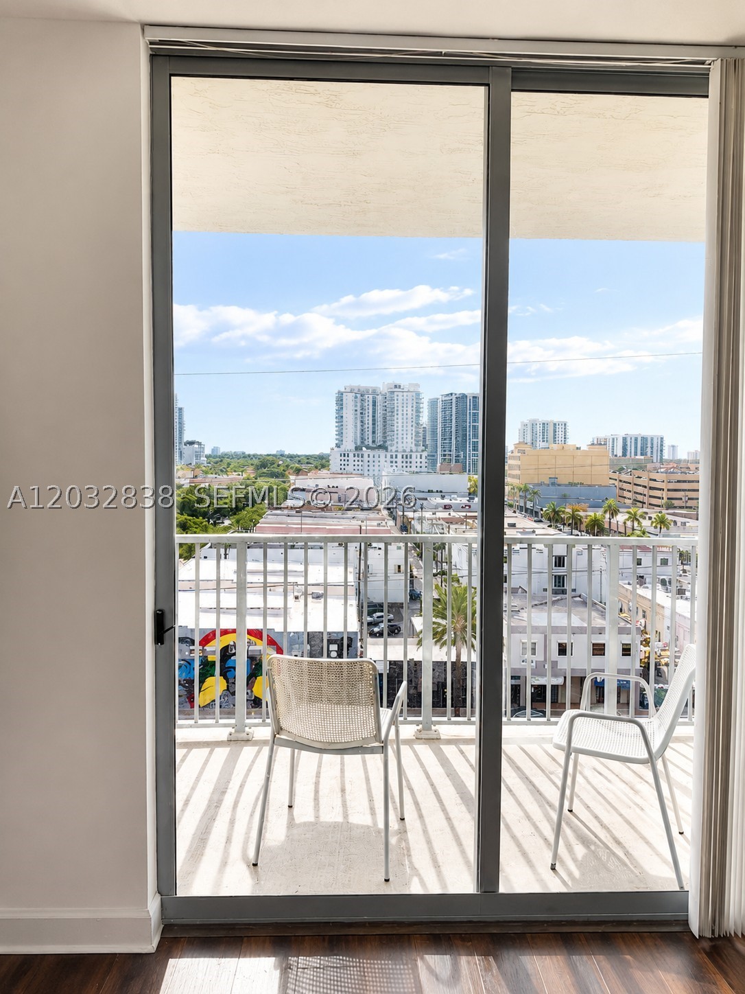 HOLLYWOOD STATION RES CON - Residential Lease