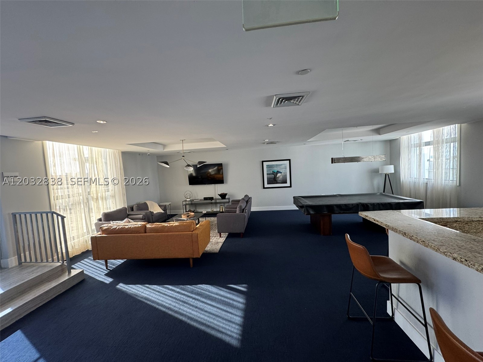 HOLLYWOOD STATION RES CON - Residential Lease