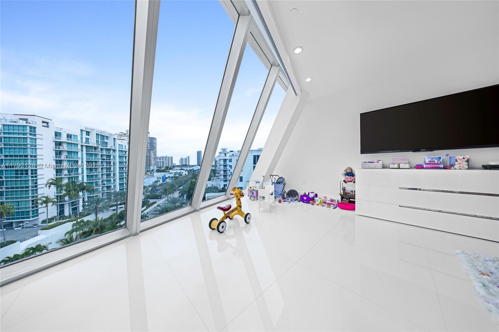 ARTECH RESIDENCES AT AVEN - Residential Lease
