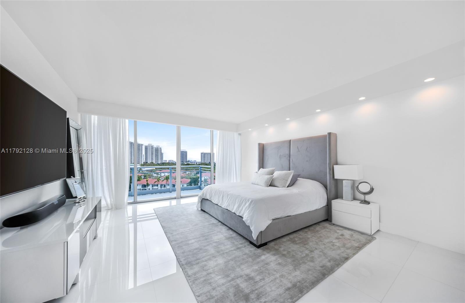 ARTECH RESIDENCES AT AVEN - Residential Lease