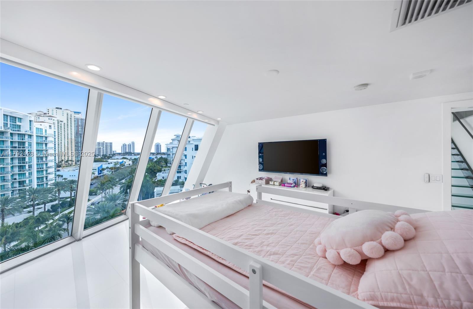 ARTECH RESIDENCES AT AVEN - Residential Lease
