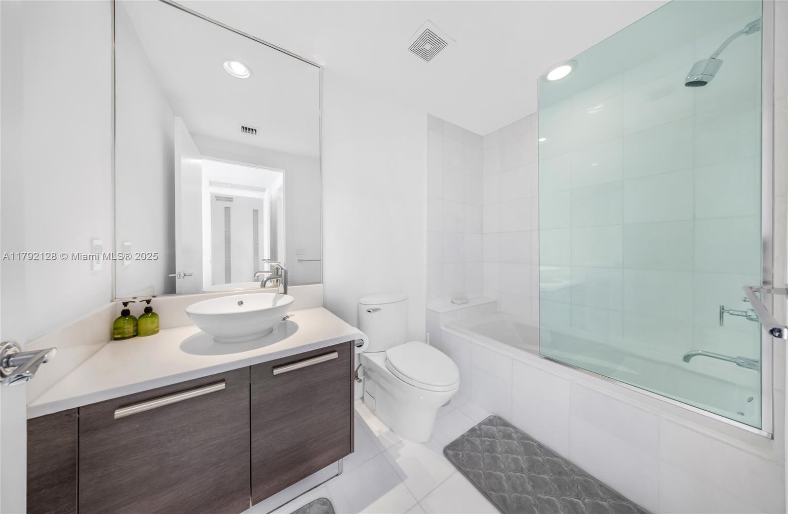 ARTECH RESIDENCES AT AVEN - Residential Lease