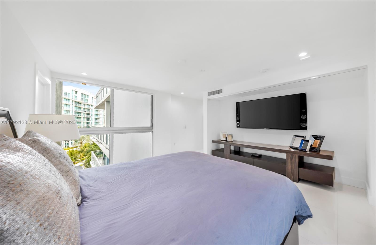 ARTECH RESIDENCES AT AVEN - Residential Lease