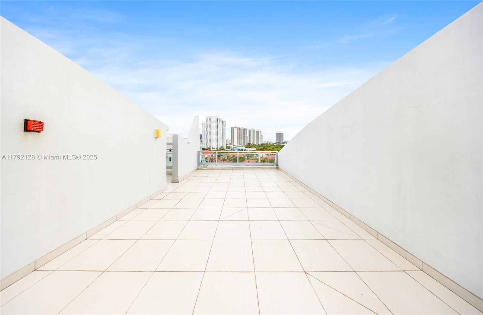 ARTECH RESIDENCES AT AVEN - Residential Lease
