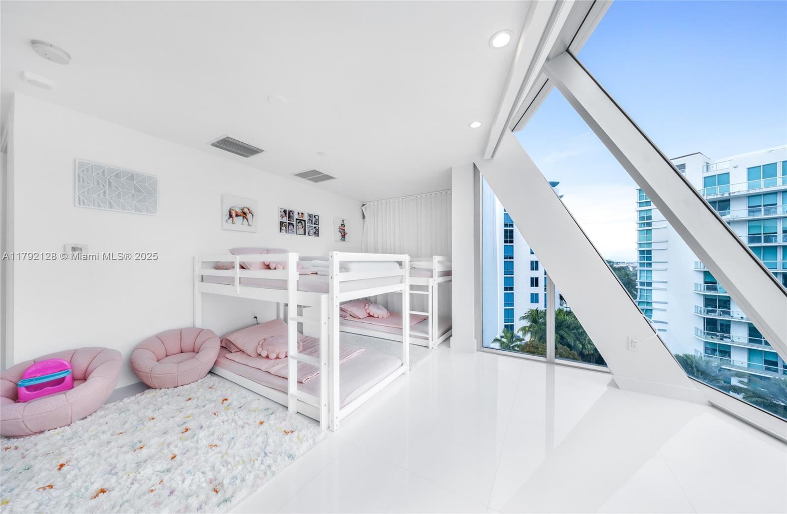 ARTECH RESIDENCES AT AVEN - Residential Lease