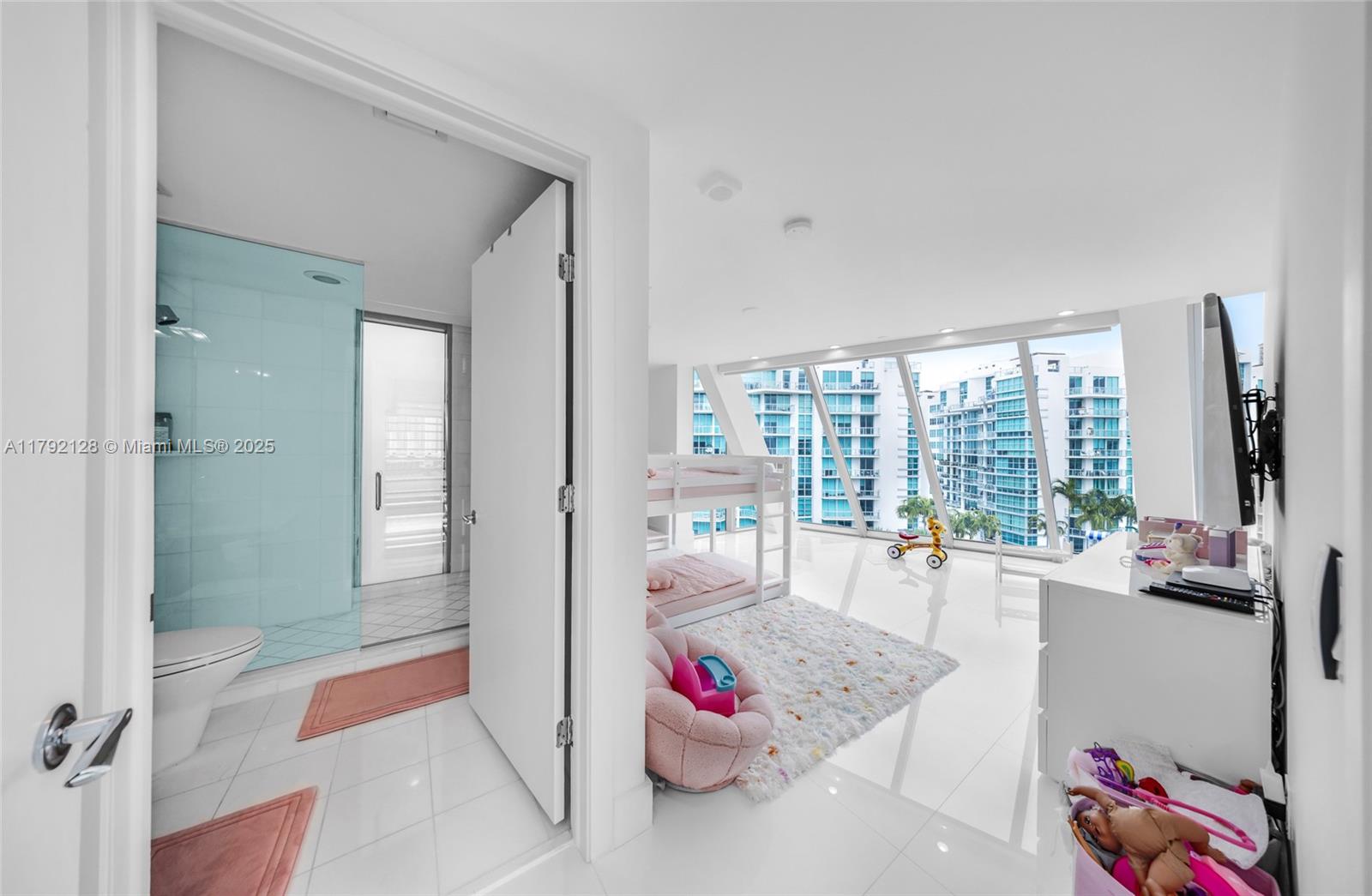 ARTECH RESIDENCES AT AVEN - Residential Lease