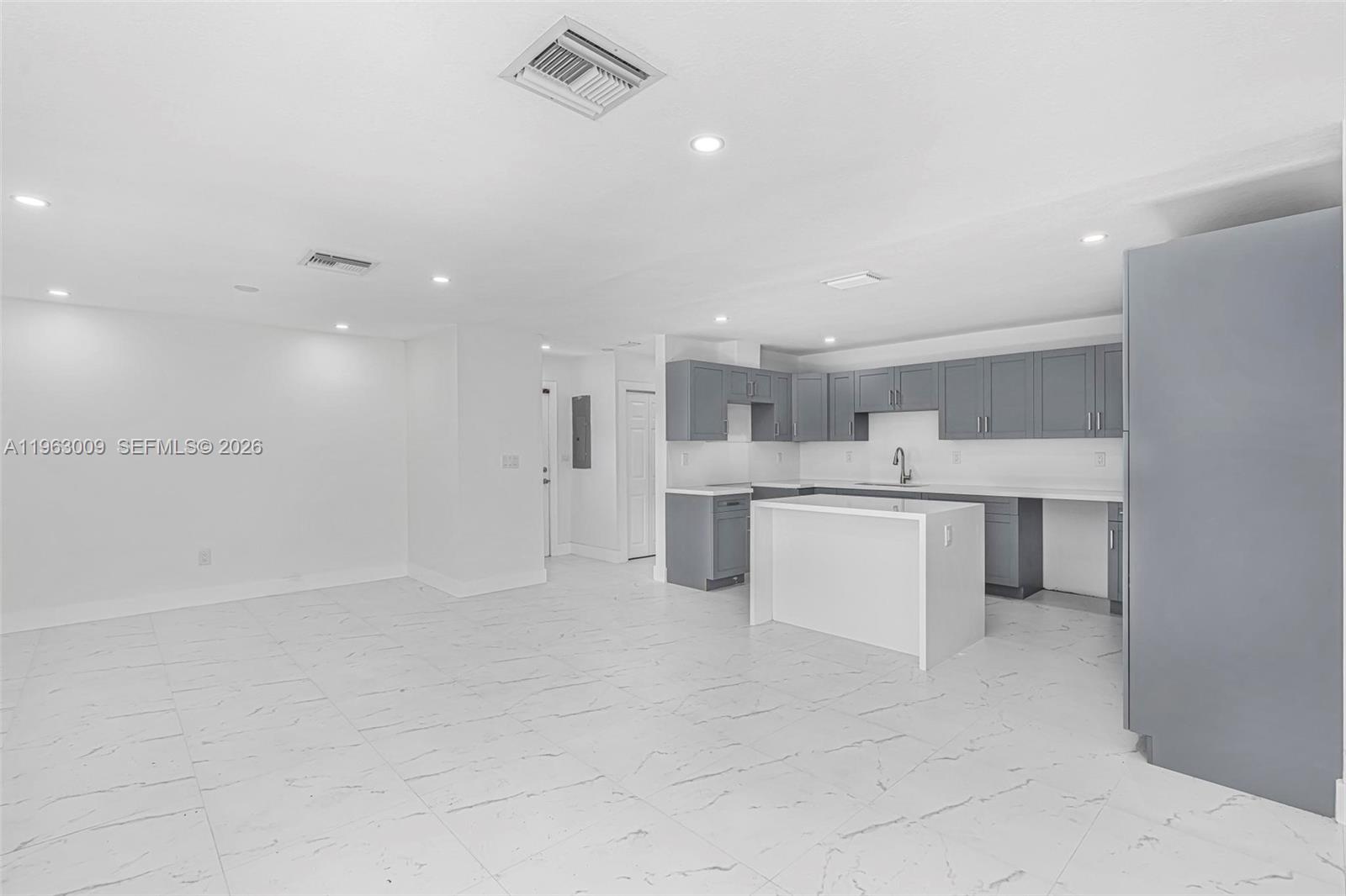 CORAL GABLES HEIGHTS - Residential Lease