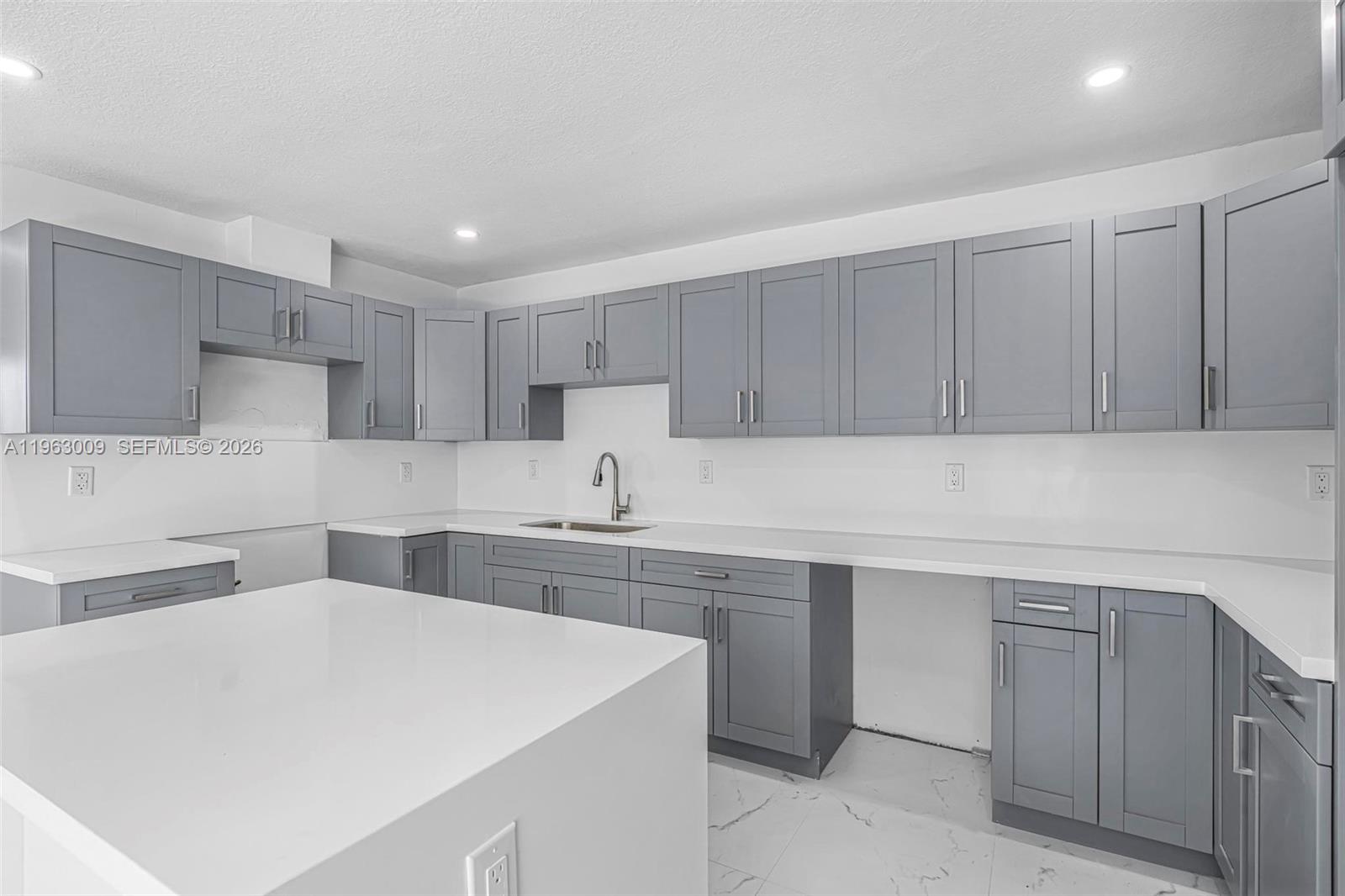 CORAL GABLES HEIGHTS - Residential Lease