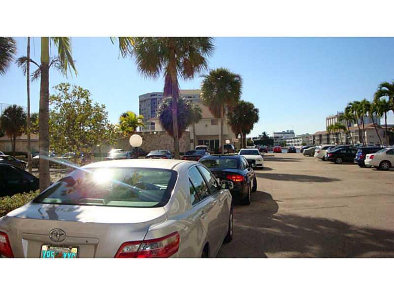 PLAZA TOWERS SOUTH CONDO - Residential Lease