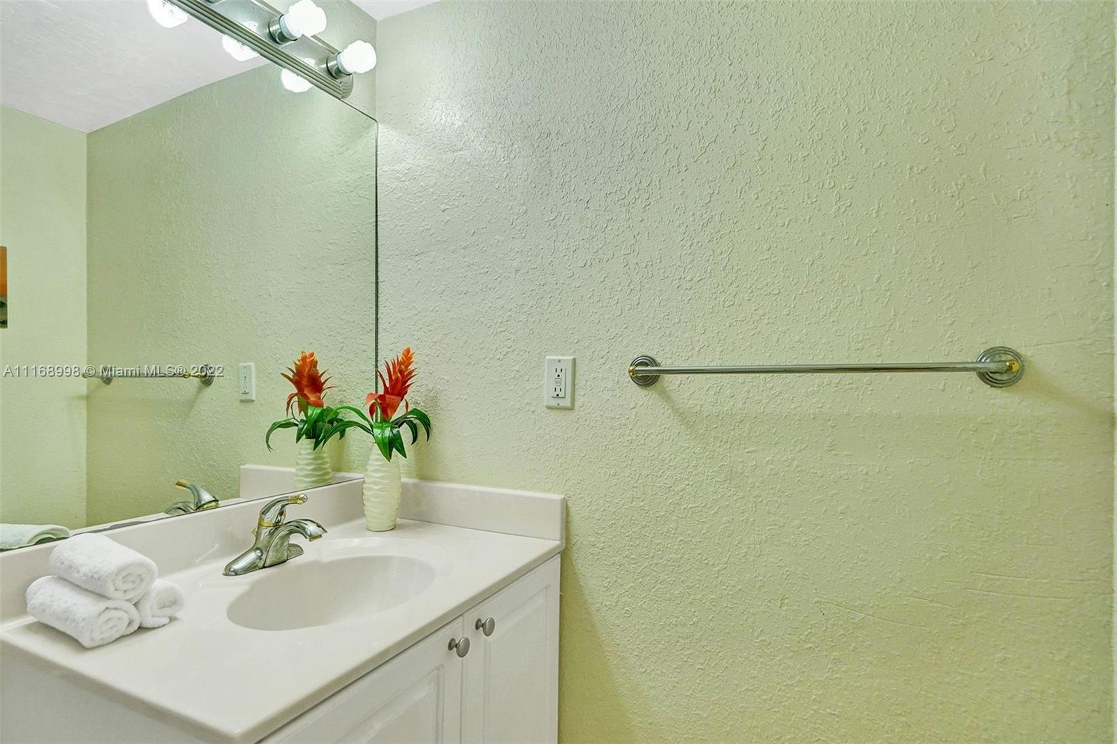 WAVE CONDO - Residential Lease