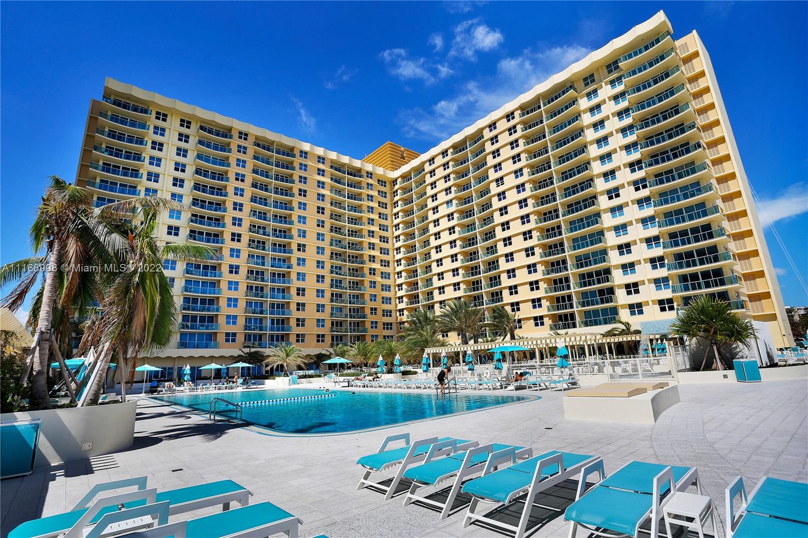 WAVE CONDO - Residential Lease