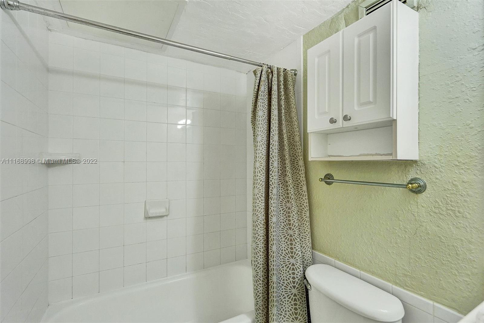 WAVE CONDO - Residential Lease