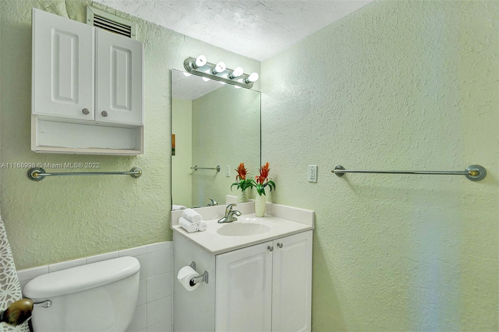 WAVE CONDO - Residential Lease