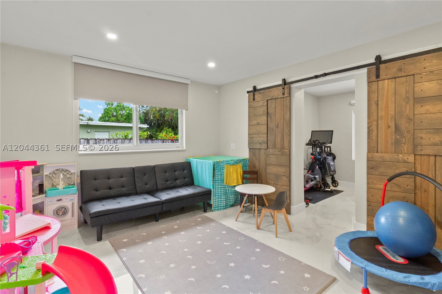 PINE SHORE SEC 3 - Residential