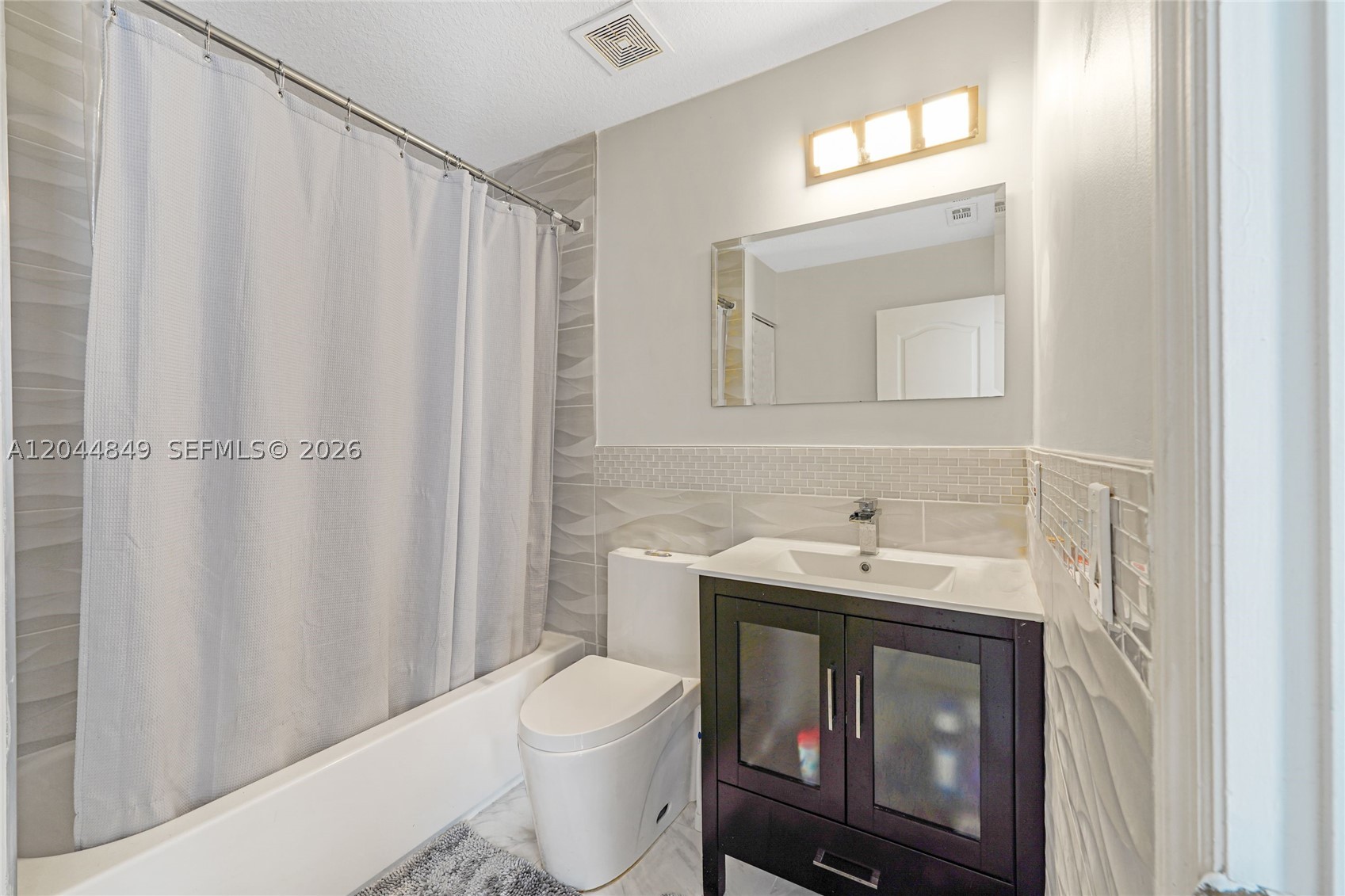 FOREST LAKES ESTATES SEC - Residential