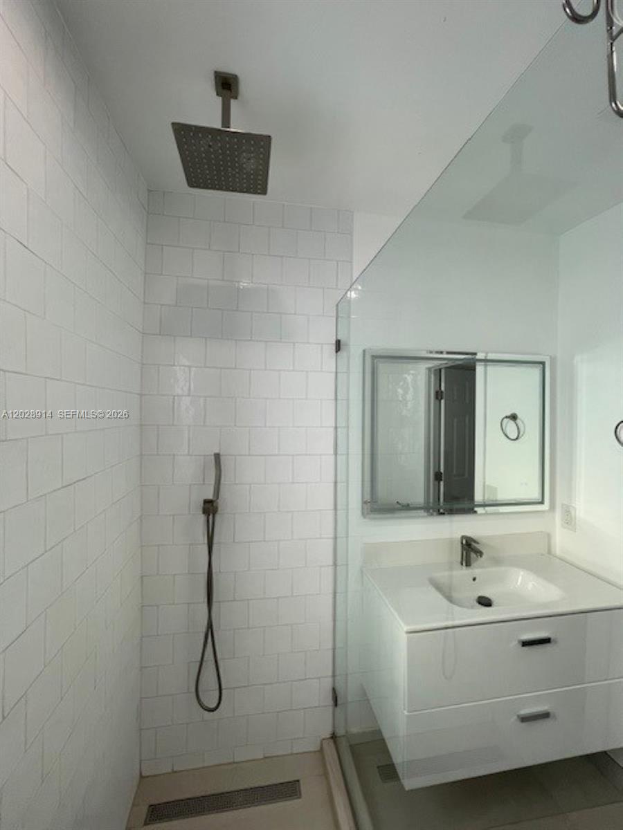 WESTMOOR - Residential Lease