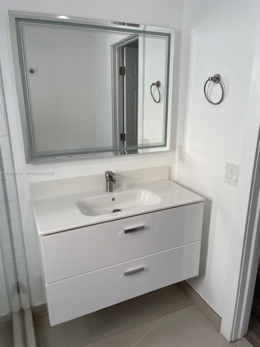 WESTMOOR - Residential Lease