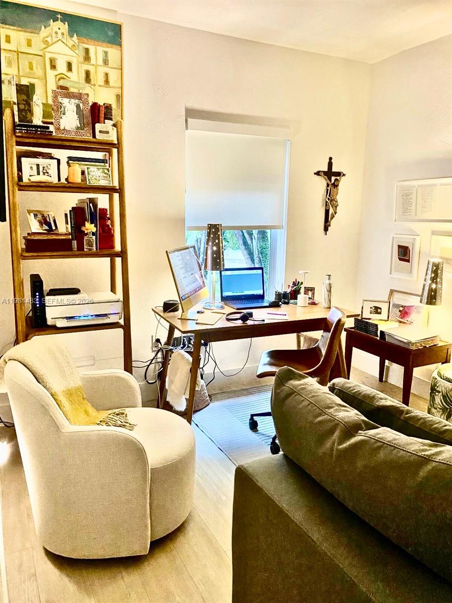 VILLA CAPRI CONDO - Residential