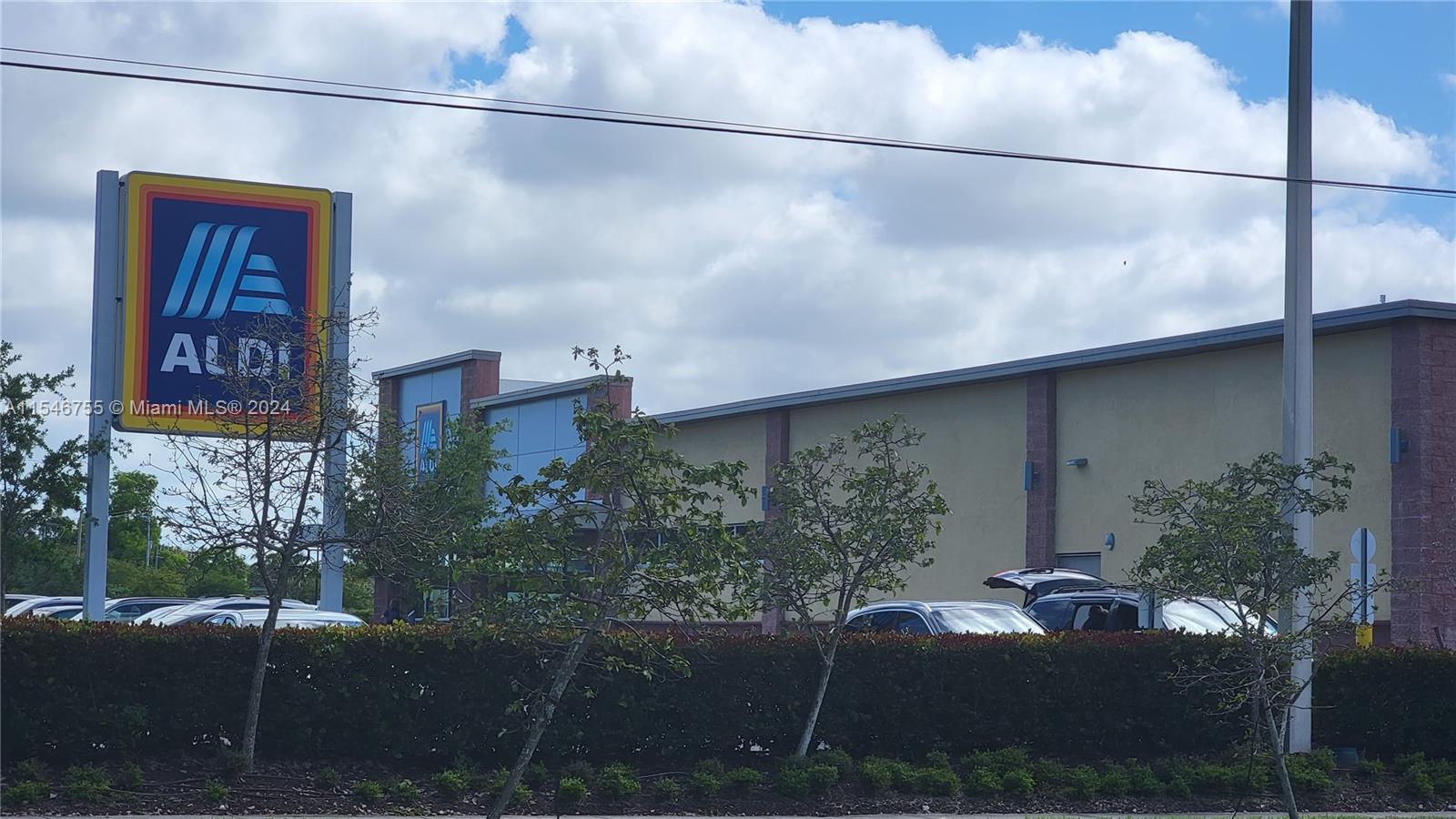 THE PALMS CONDO - Residential Lease