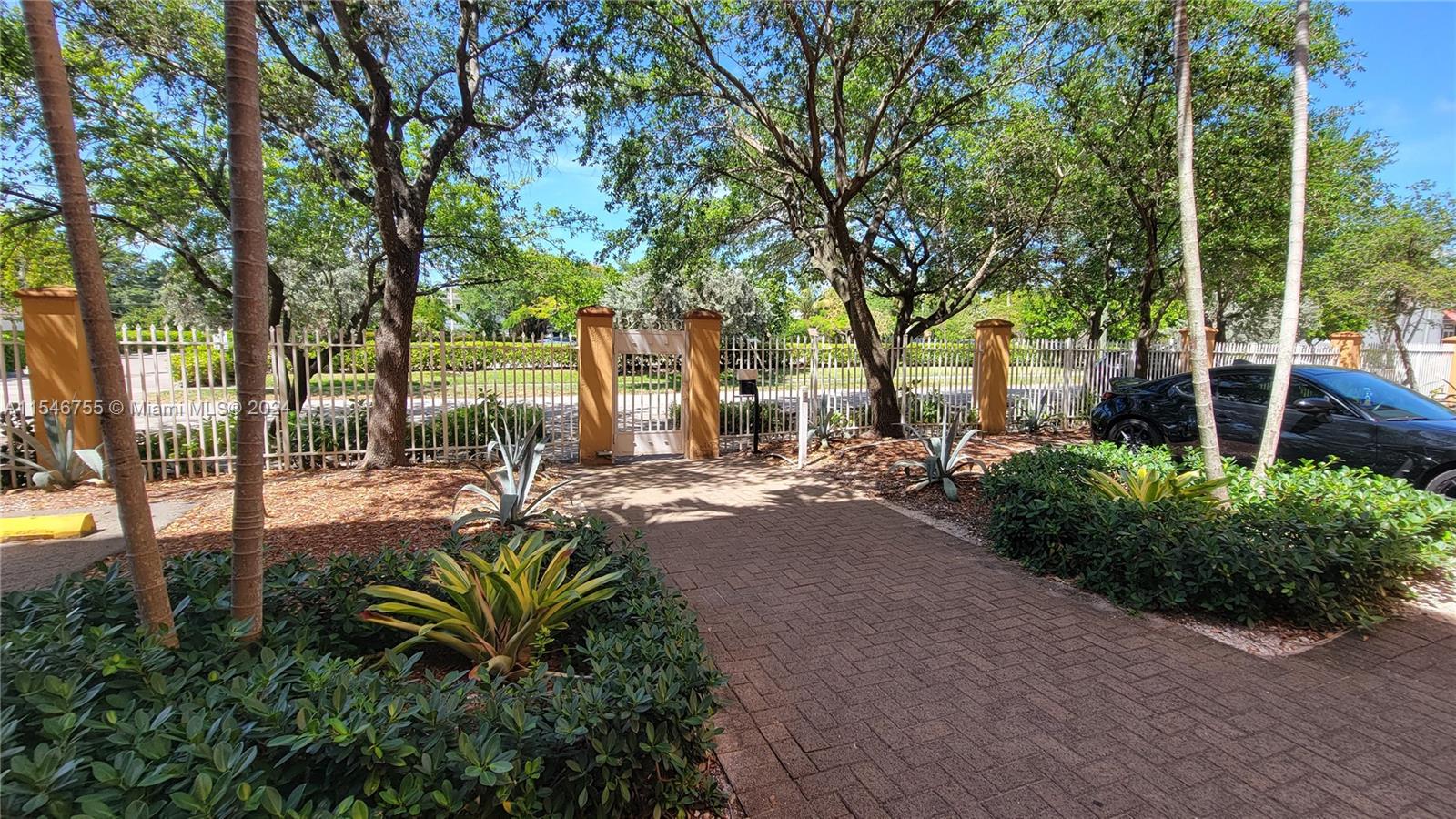 THE PALMS CONDO - Residential Lease