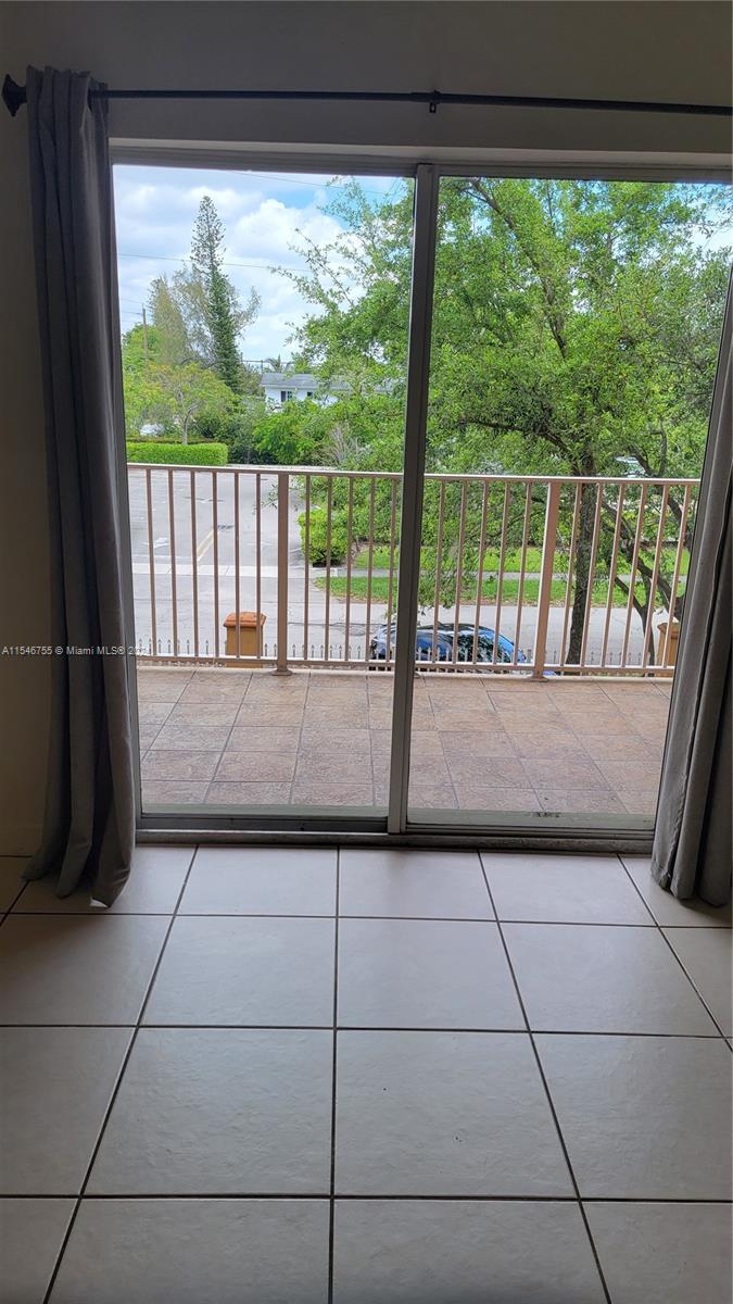 THE PALMS CONDO - Residential Lease