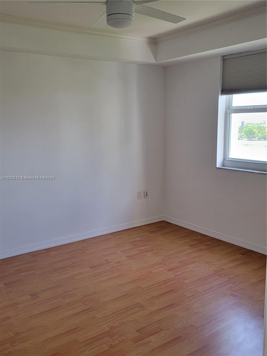 TURNBERRY VLG NO TOWER CO - Residential Lease